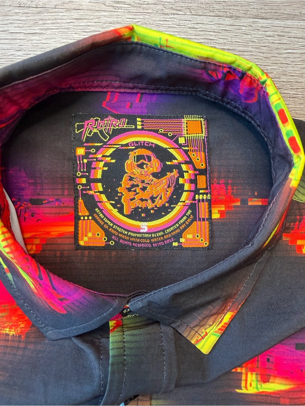 Retro Rifle Glitch Button Up - Picture 5 of 6